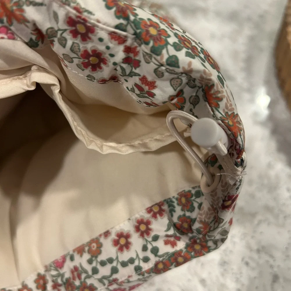 LOFT Floral Puffer Vest Medium - Picture 4 of 6